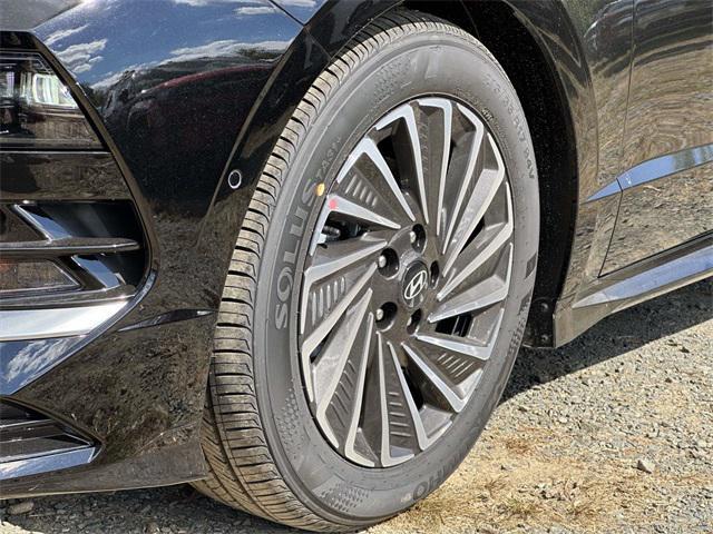 new 2026 Hyundai Sonata Hybrid car, priced at $39,940