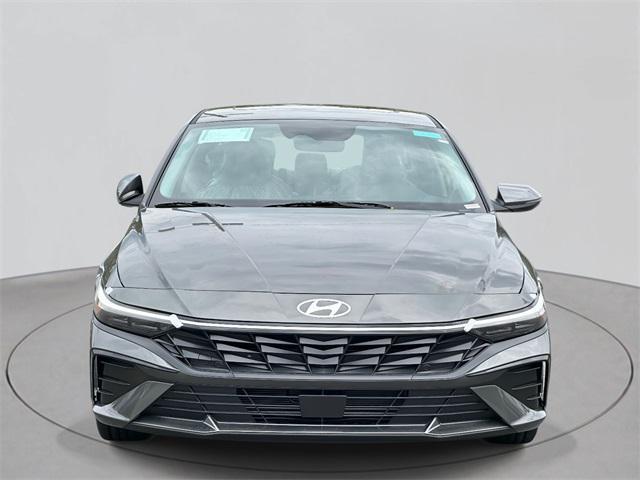 new 2025 Hyundai Elantra car, priced at $27,285