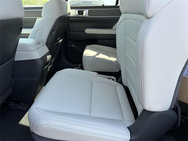 new 2025 Hyundai SANTA FE HEV car, priced at $50,302