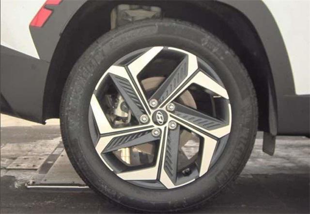 used 2024 Hyundai TUCSON Hybrid car, priced at $32,300