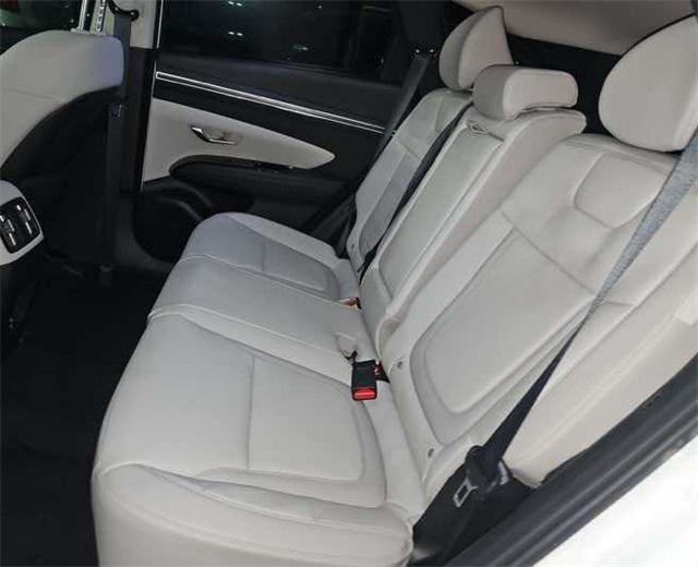 used 2024 Hyundai TUCSON Hybrid car, priced at $32,300