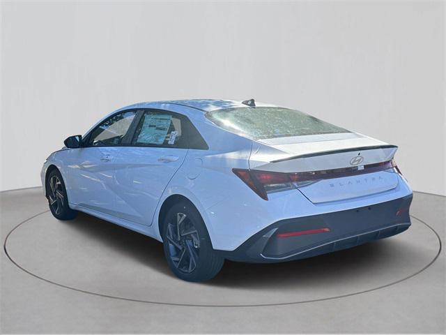 new 2025 Hyundai Elantra car, priced at $24,557