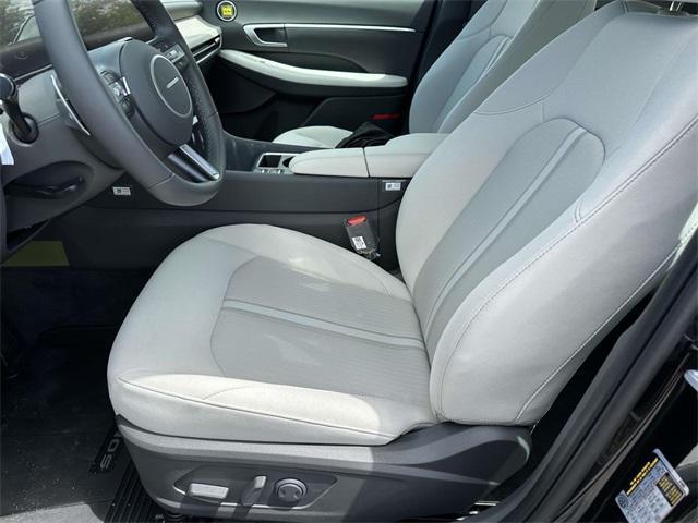 new 2025 Hyundai Sonata Hybrid car, priced at $31,730