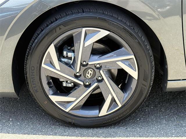 used 2024 Hyundai Elantra car, priced at $23,395