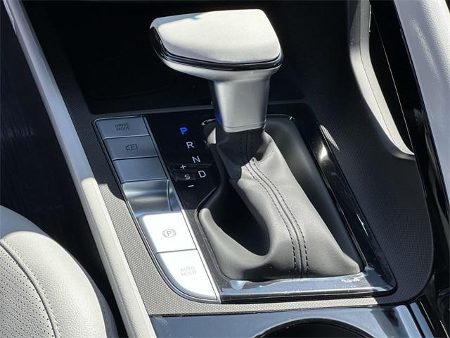 new 2025 Hyundai Elantra car, priced at $30,051
