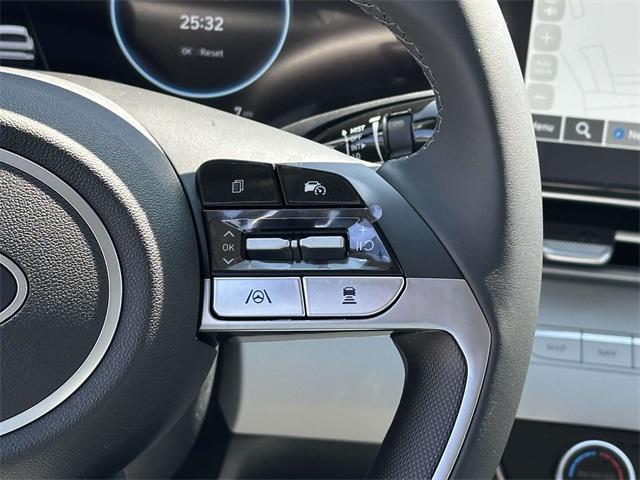 new 2025 Hyundai Elantra car, priced at $30,051