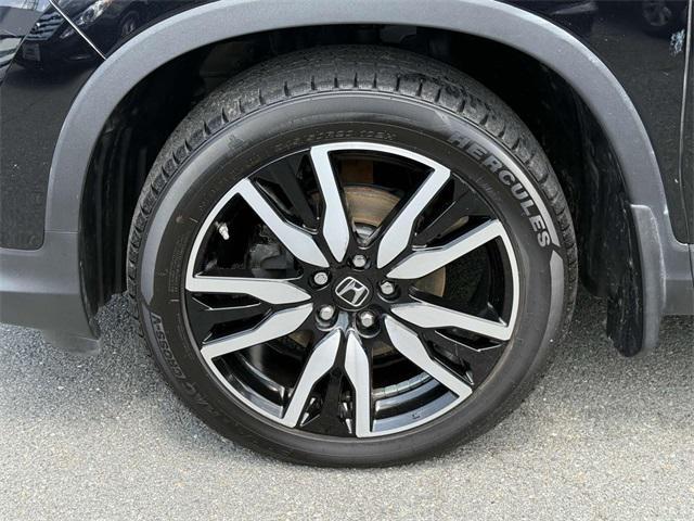 used 2021 Honda Pilot car, priced at $24,546