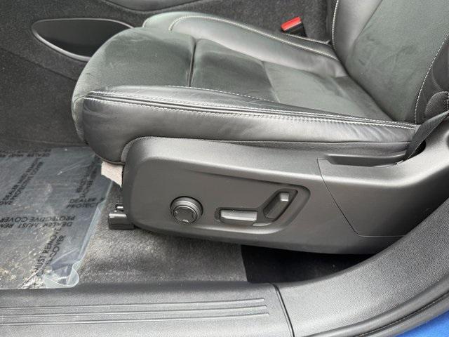 used 2021 Volvo XC40 car, priced at $22,925