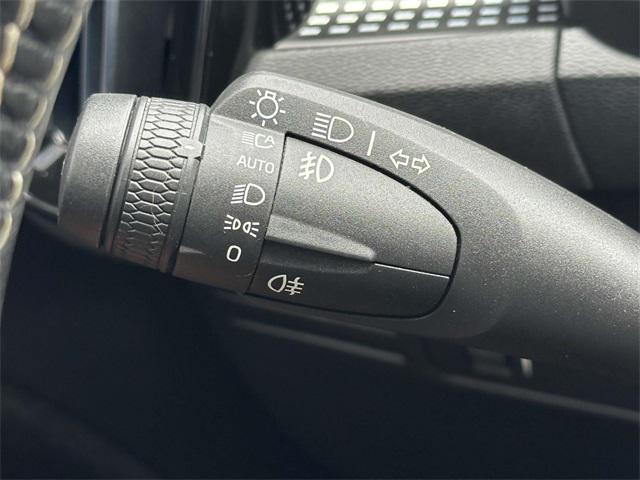 used 2021 Volvo XC40 car, priced at $22,925