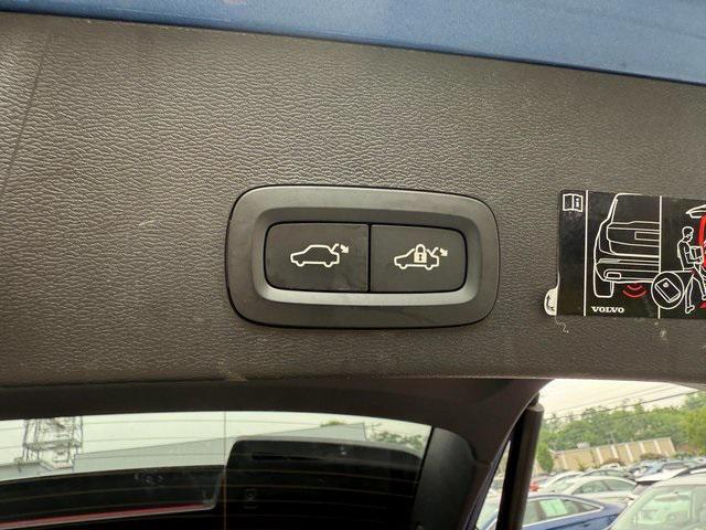 used 2021 Volvo XC40 car, priced at $22,925
