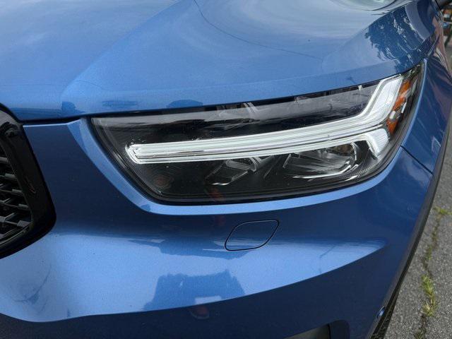 used 2021 Volvo XC40 car, priced at $22,925