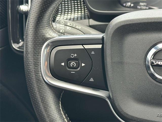 used 2021 Volvo XC40 car, priced at $22,925