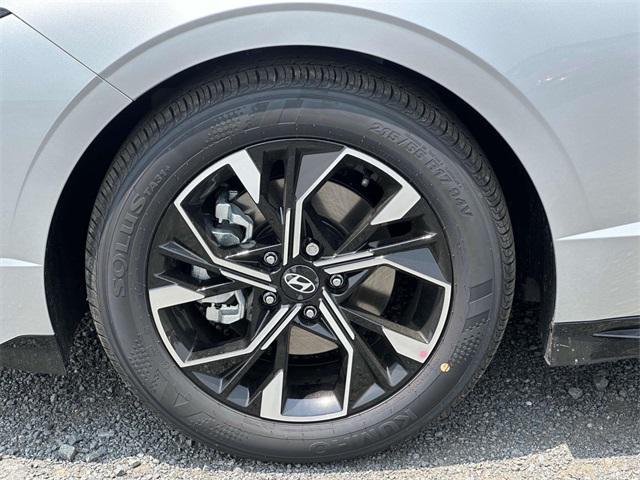 new 2025 Hyundai Sonata car, priced at $30,110