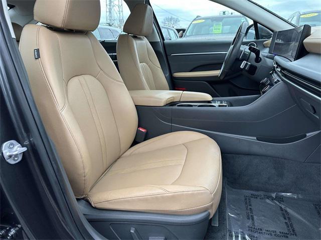 used 2024 Hyundai Sonata Hybrid car, priced at $28,700