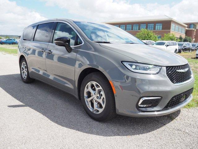 new 2024 Chrysler Pacifica car, priced at $46,263