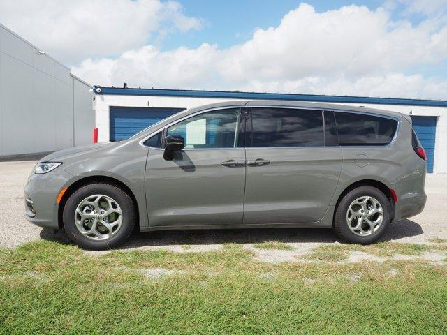 new 2024 Chrysler Pacifica car, priced at $46,263