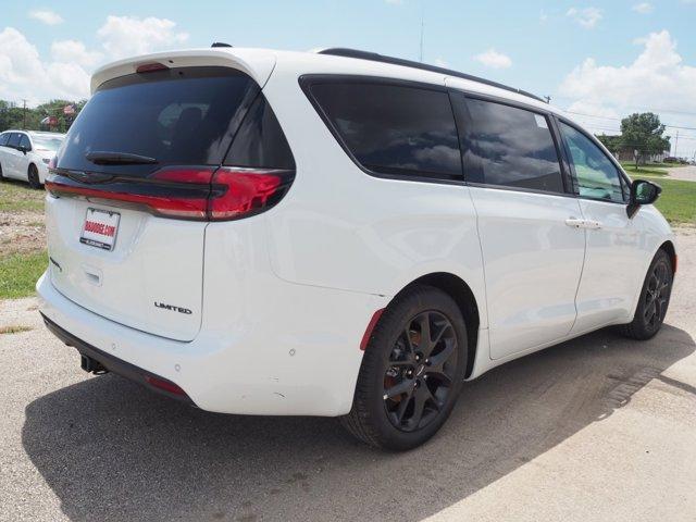 new 2024 Chrysler Pacifica car, priced at $48,884