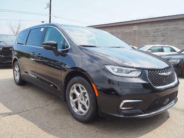 new 2024 Chrysler Pacifica car, priced at $47,268