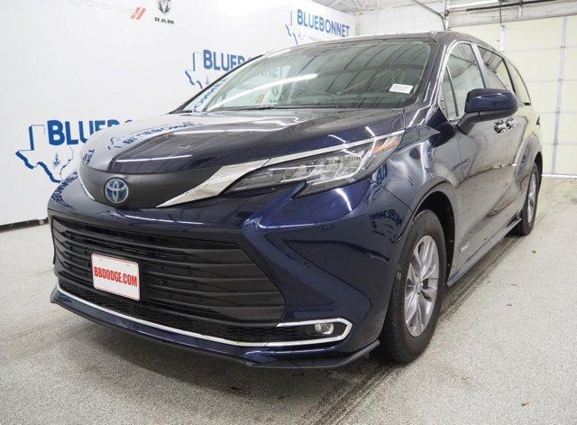 used 2021 Toyota Sienna car, priced at $40,355