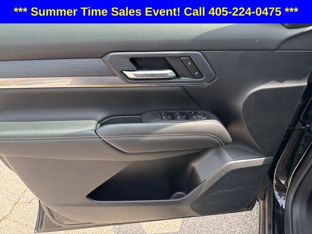 new 2025 GMC Terrain car, priced at $32,000