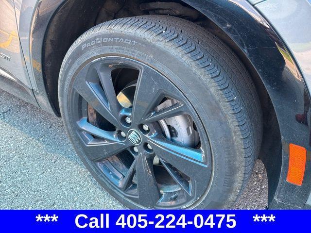 used 2024 Buick Envision car, priced at $33,290