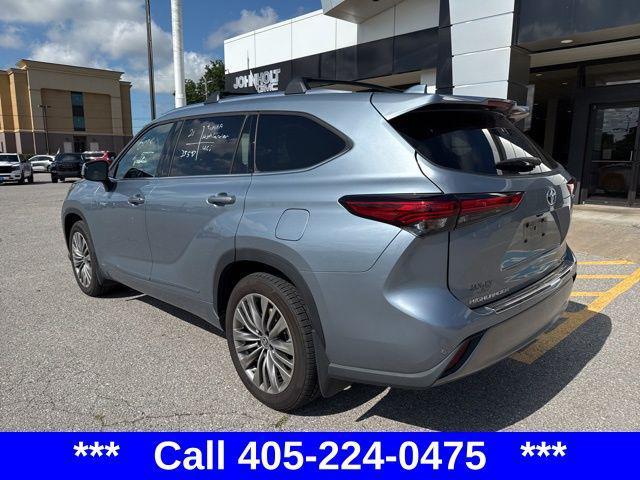 used 2021 Toyota Highlander Hybrid car, priced at $42,200