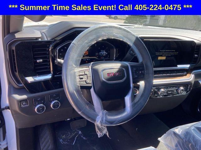 new 2025 GMC Sierra 1500 car, priced at $49,500