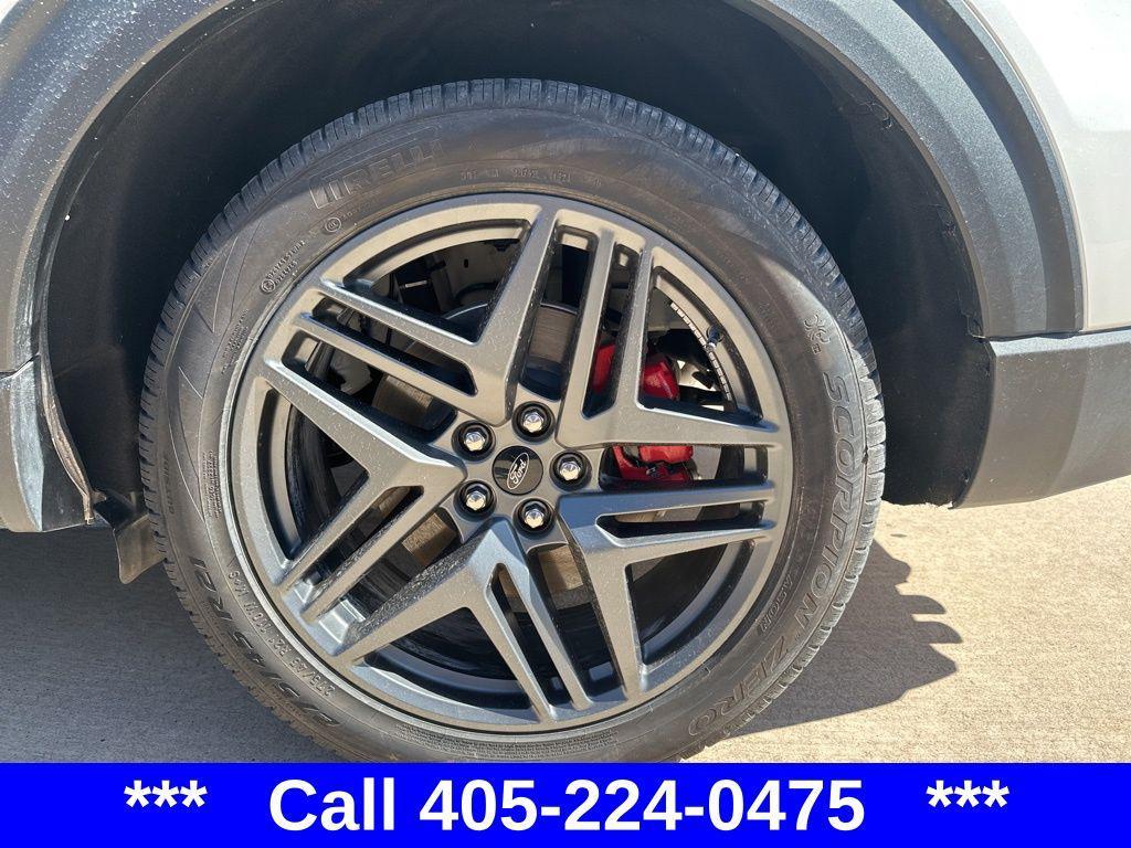 used 2025 Ford Explorer car, priced at $49,400