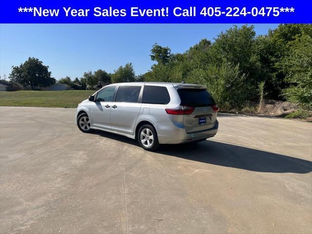 used 2020 Toyota Sienna car, priced at $29,900