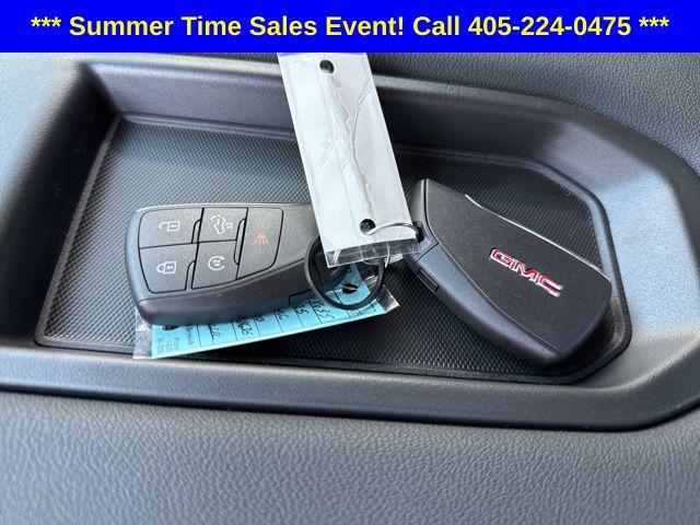 new 2025 GMC Sierra 1500 car, priced at $49,900
