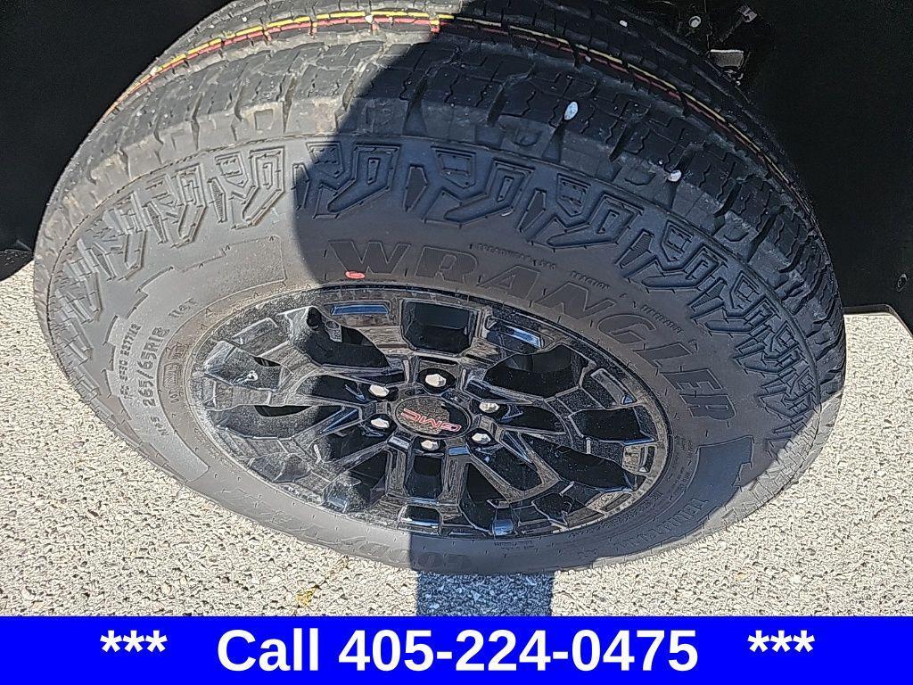 new 2026 GMC Canyon car, priced at $43,400