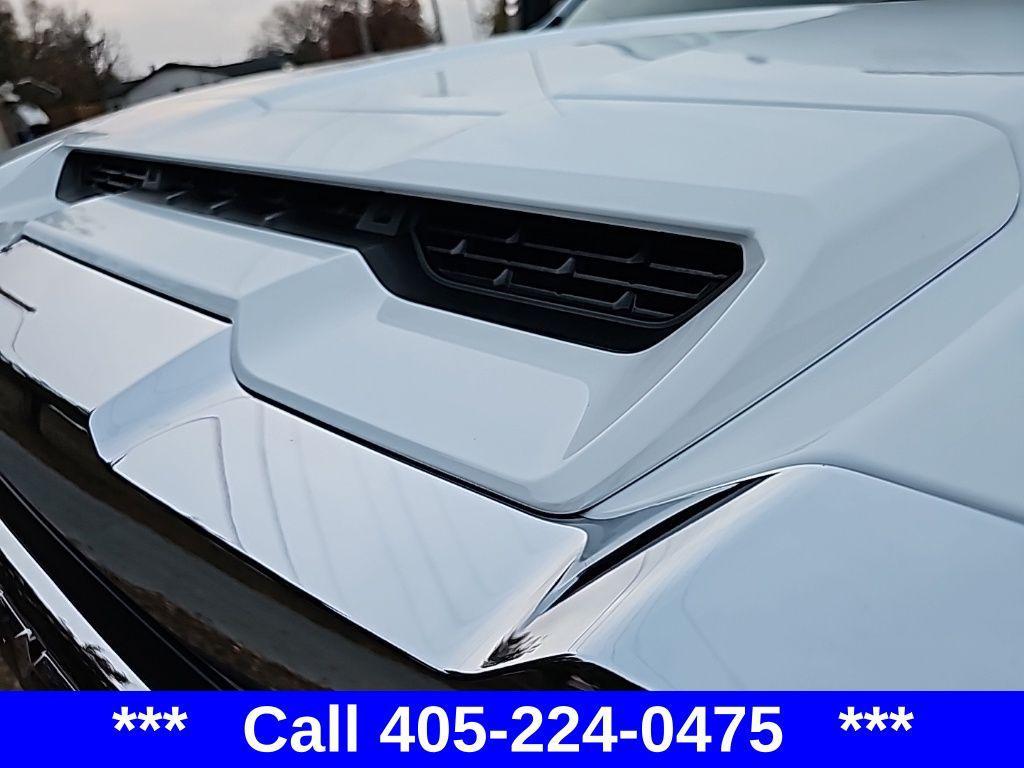 new 2026 GMC Sierra 2500 car, priced at $80,400