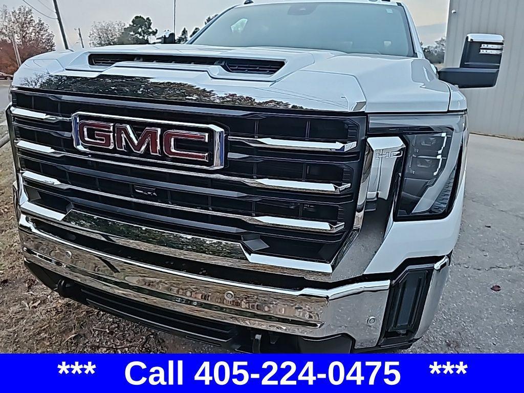 new 2026 GMC Sierra 2500 car, priced at $80,400