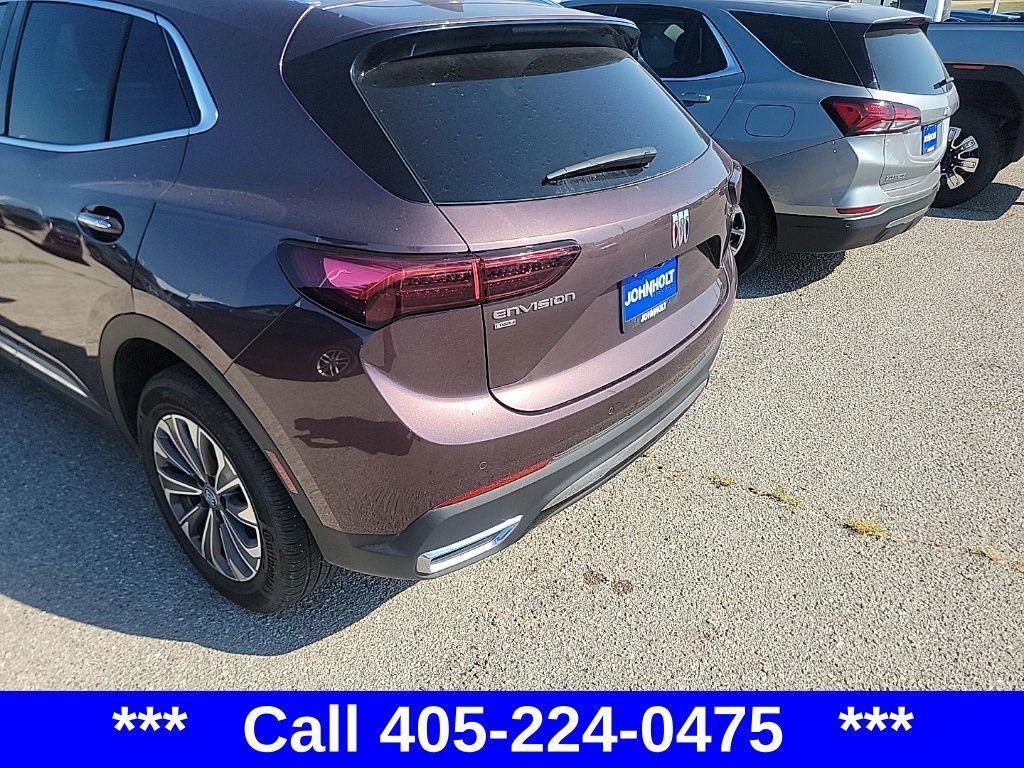 used 2024 Buick Envision car, priced at $24,000