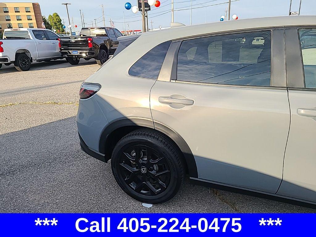 used 2025 Honda HR-V car, priced at $27,500