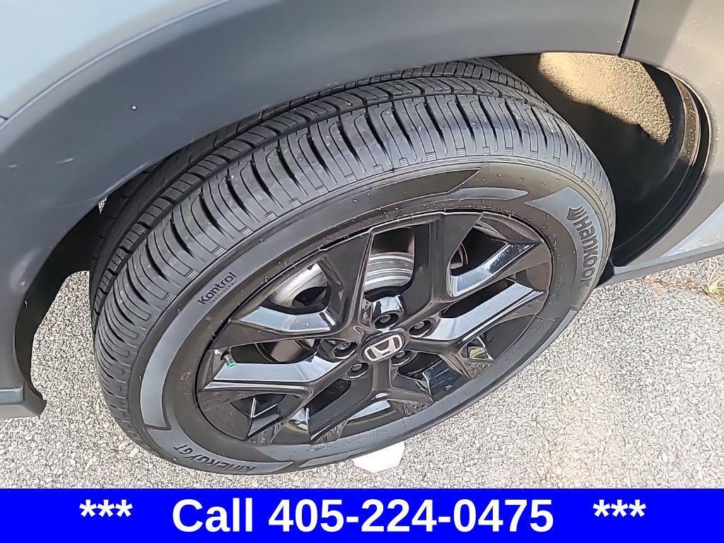 used 2025 Honda HR-V car, priced at $27,500
