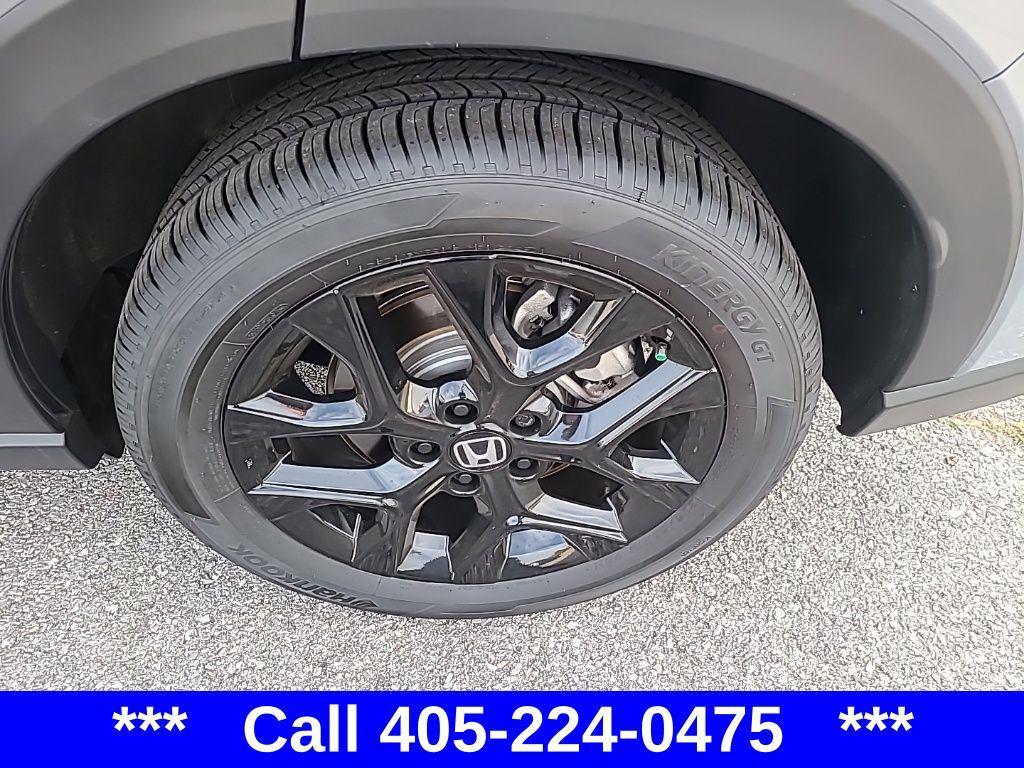 used 2025 Honda HR-V car, priced at $27,500