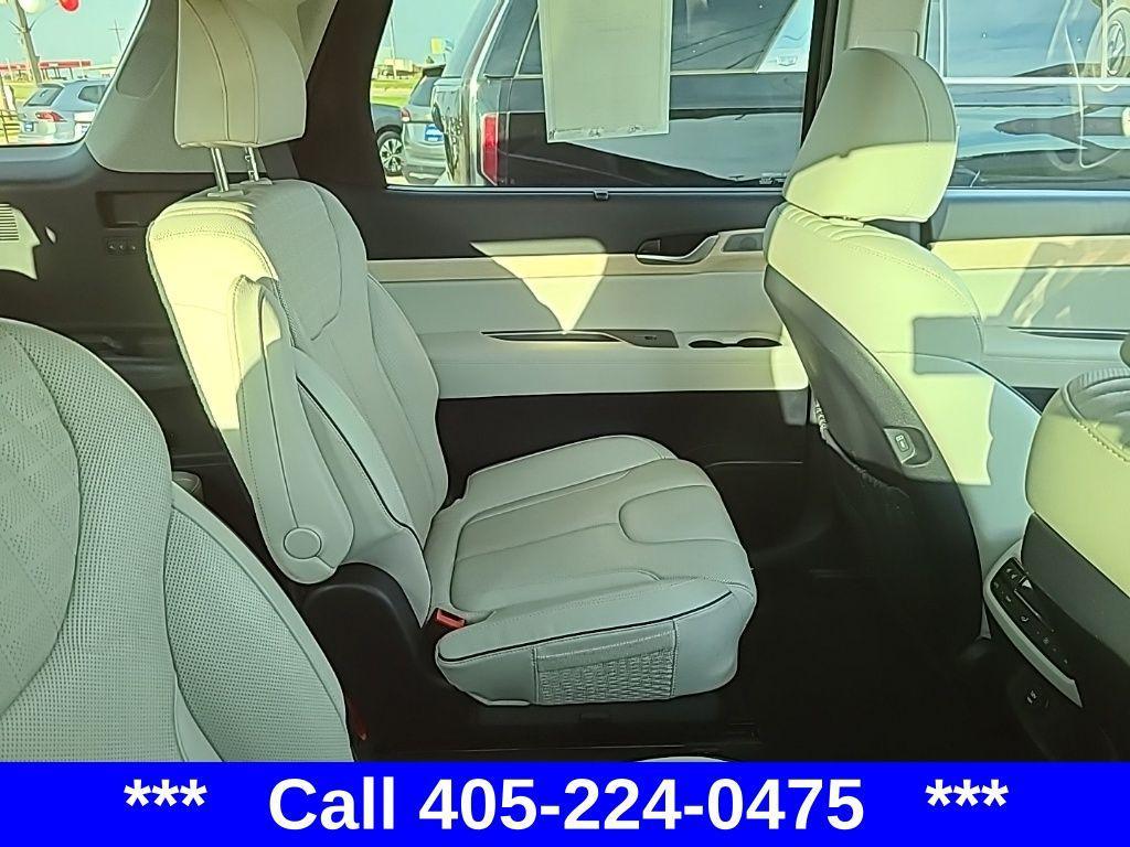 used 2024 Hyundai Palisade car, priced at $37,203