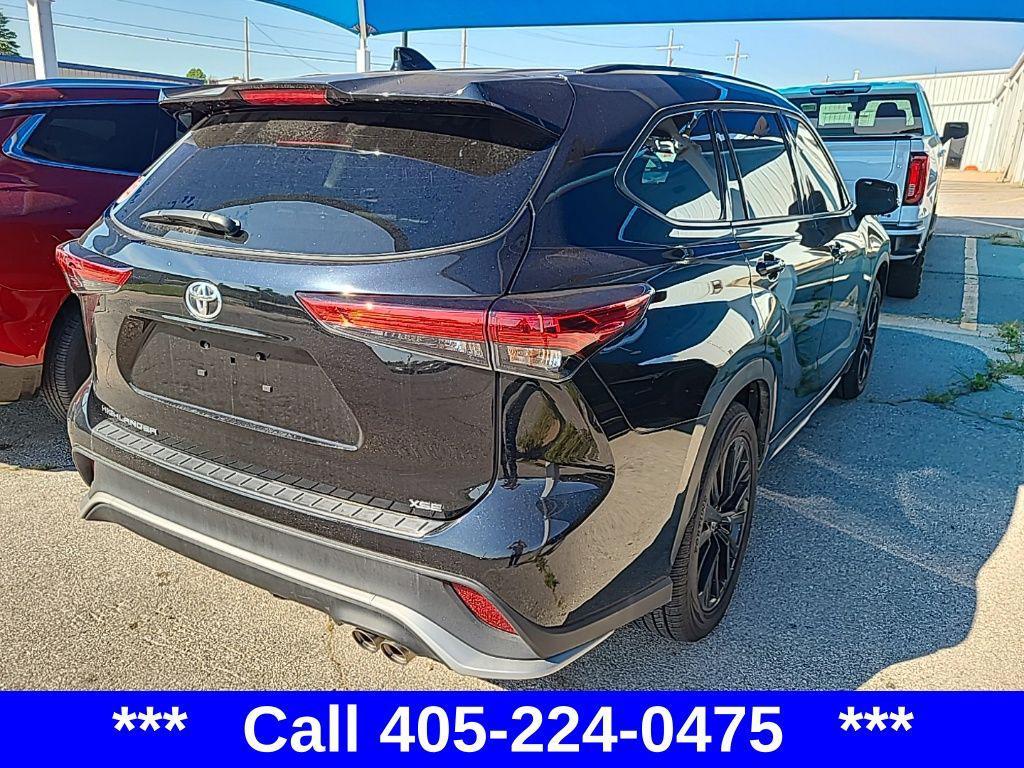used 2023 Toyota Highlander car, priced at $40,800