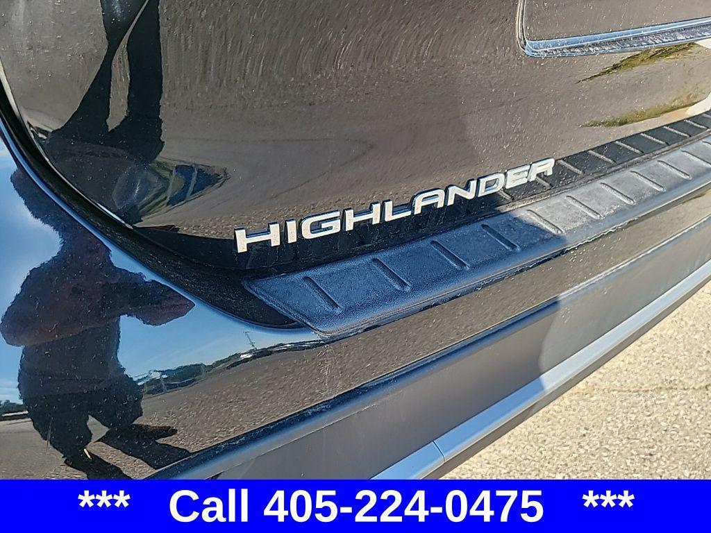 used 2023 Toyota Highlander car, priced at $40,800