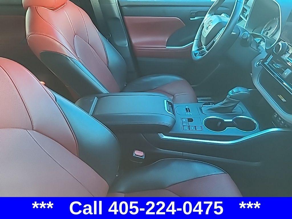 used 2023 Toyota Highlander car, priced at $40,800