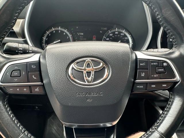 used 2021 Toyota Highlander car, priced at $27,600