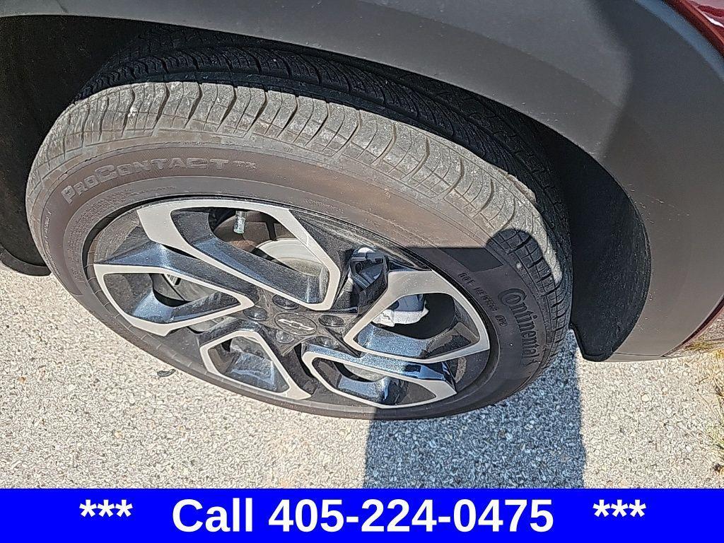 used 2025 Chevrolet Trax car, priced at $23,700