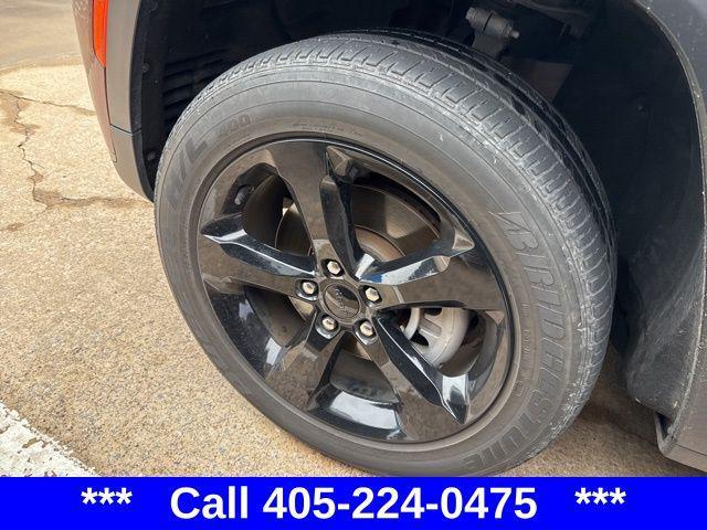 used 2023 Jeep Grand Cherokee L car, priced at $25,600