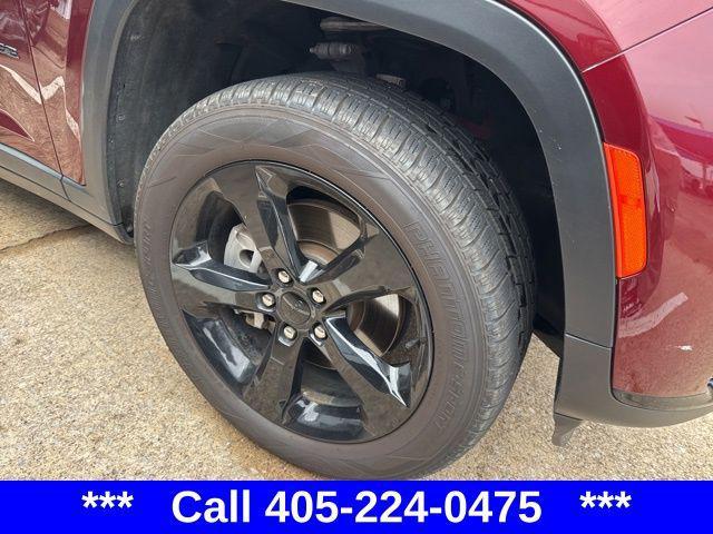 used 2023 Jeep Grand Cherokee L car, priced at $25,600