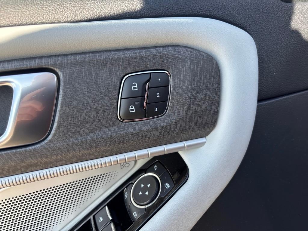 new 2025 Ford Explorer car, priced at $60,340