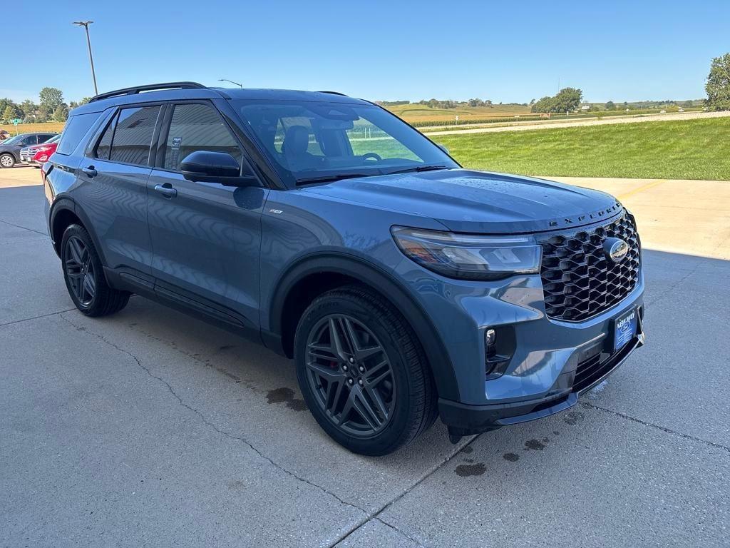 new 2025 Ford Explorer car, priced at $51,725