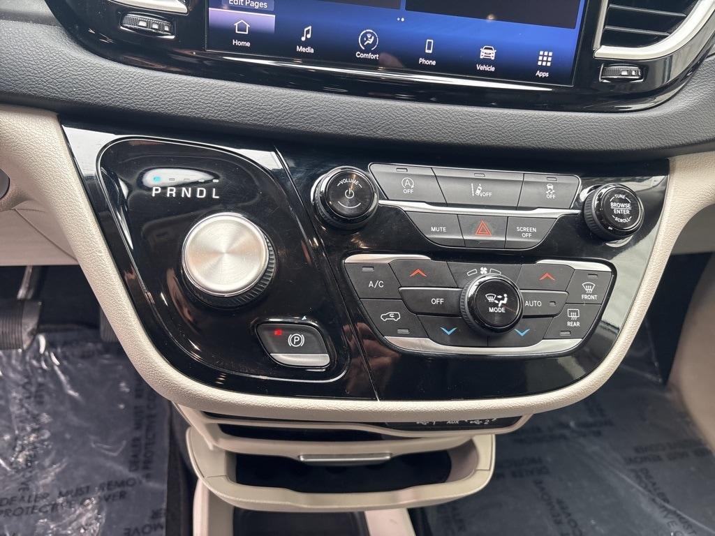 used 2022 Chrysler Pacifica car, priced at $20,250