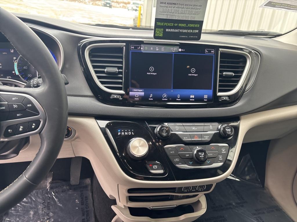 used 2022 Chrysler Pacifica car, priced at $20,500