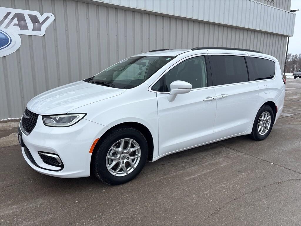 used 2022 Chrysler Pacifica car, priced at $20,500